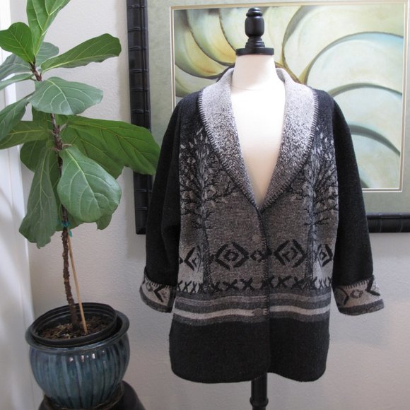 VINTAGE - Wool Blend Oversized Shaket - Picture 2 of 11